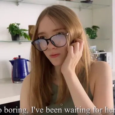 The older sister's friend is so delicious, the younger brother fucks him until his penis is pierced - SEXTOP1